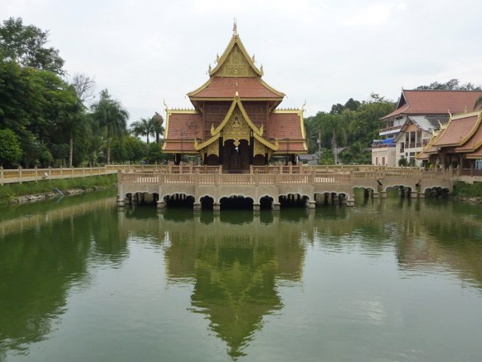 Temple in Chiang Saen