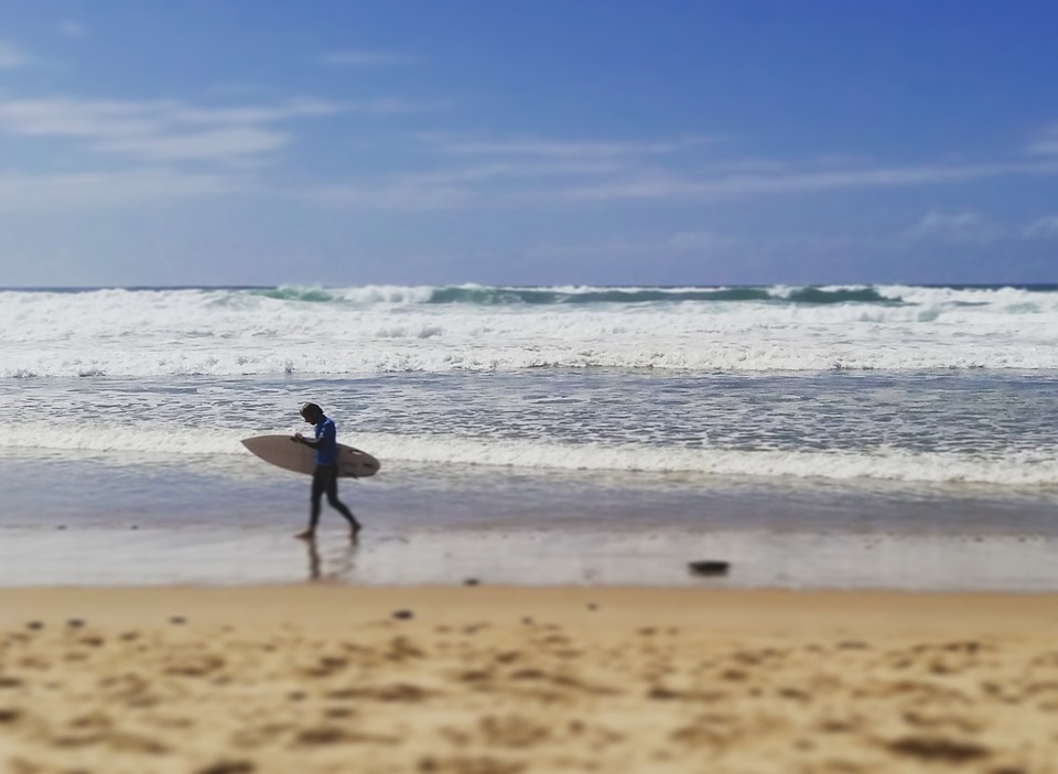 Surfing in France